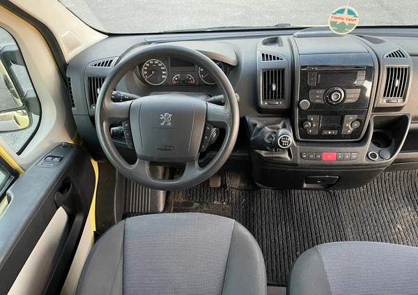 Peugeot Boxer cena 53800 przebieg: 250957, rok produkcji 2012 z Konin małe 596